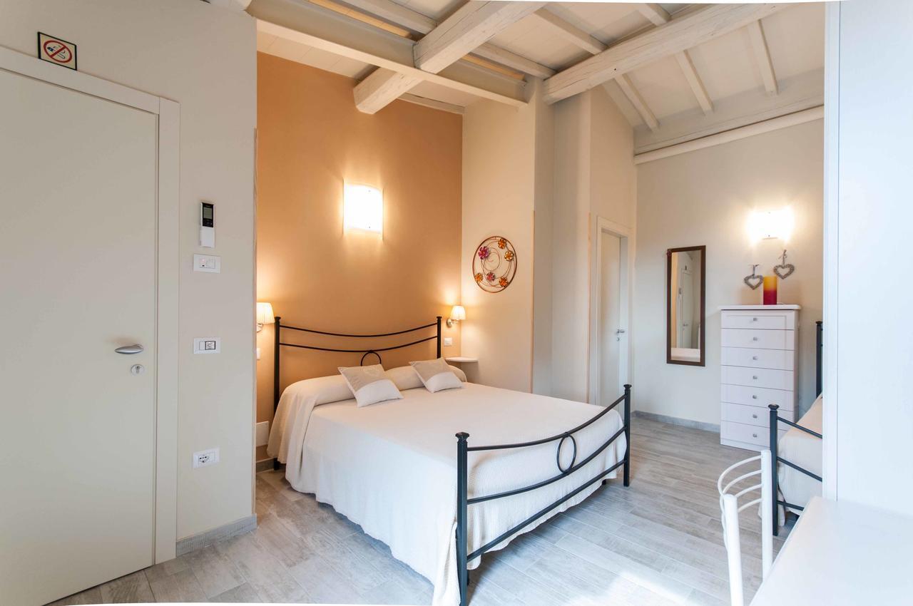 Il Lavandeto - Farmhouse In The City Siena Bagian luar foto