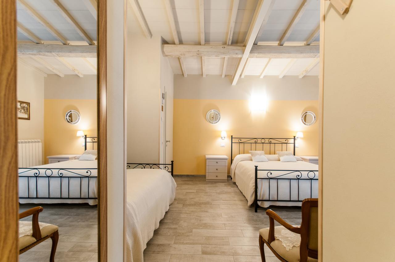 Il Lavandeto - Farmhouse In The City Siena Bagian luar foto